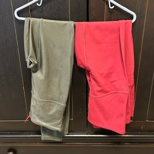 2 pairs spanx leggings - medium